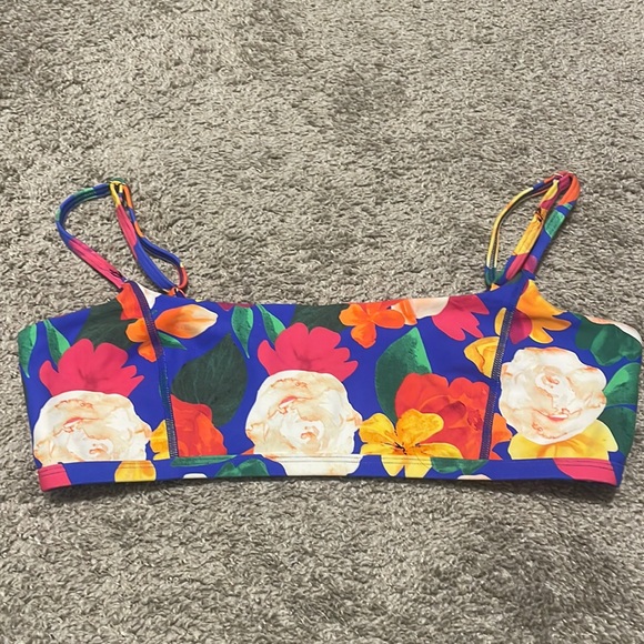 WeWoreWhat Other - NBW WeWoreWhat Sports Bra Size L